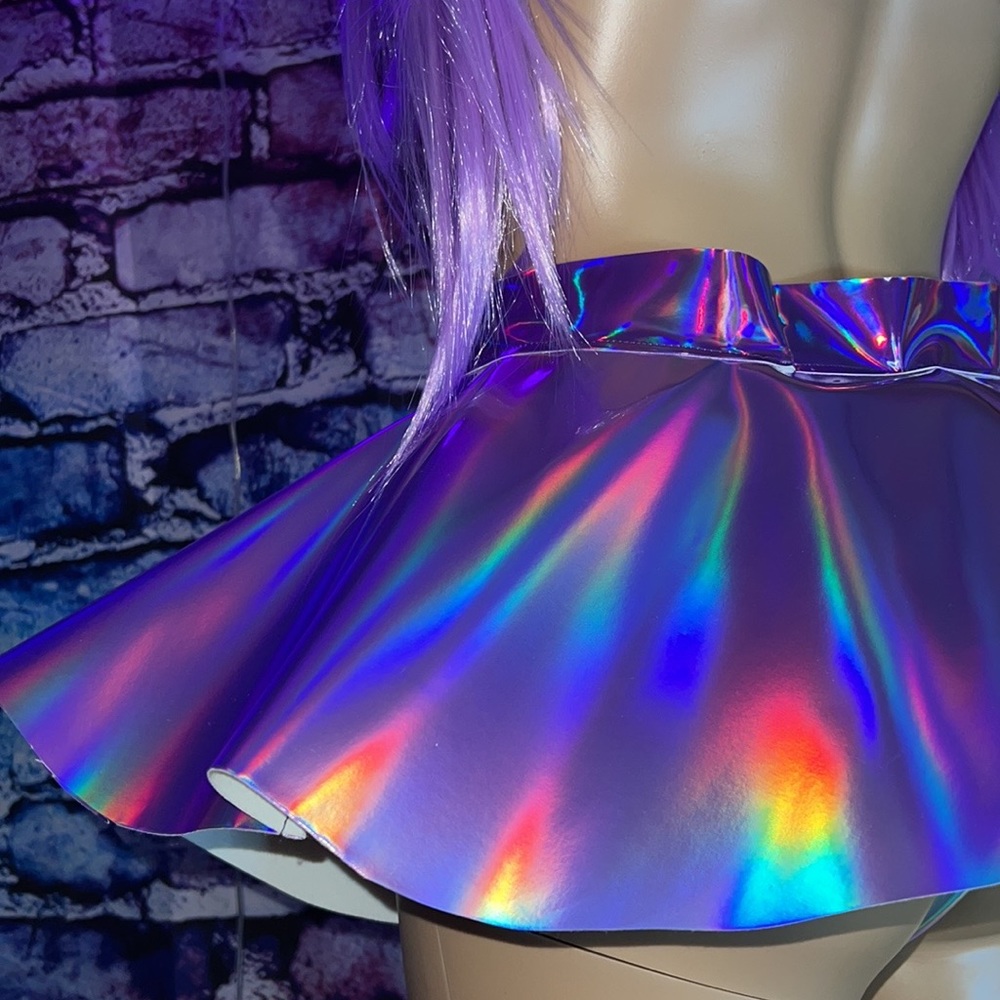 New Holographic RAVE Clasp Skirt - Picture 8 of 16